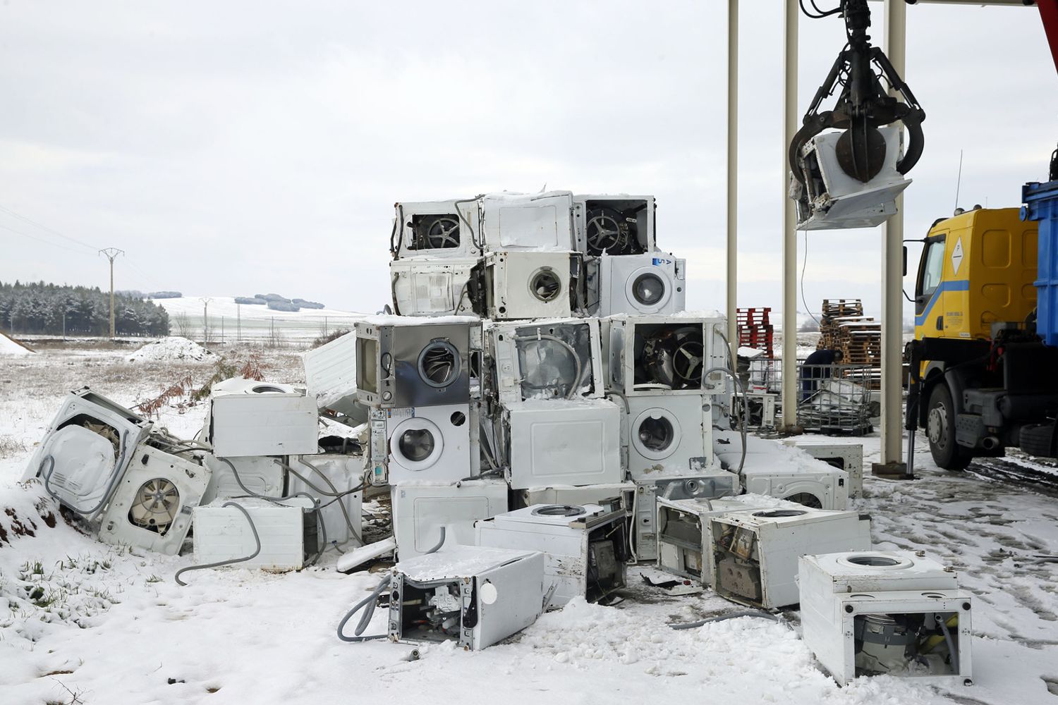 Una discarica di lavatrici in Spagna