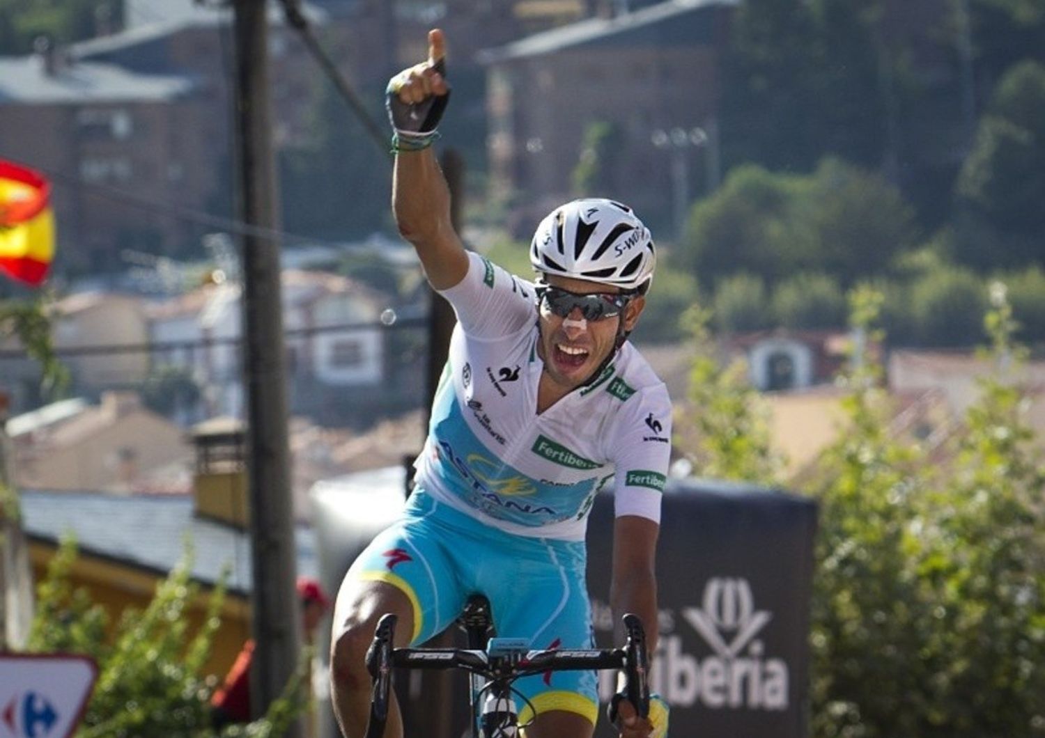 Ciclismo: Aru trionfa a Madrid, la settantesima Vuelta e' sua