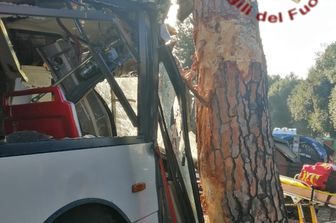 L'incidente all'autobus dell'Atac su via Cassia