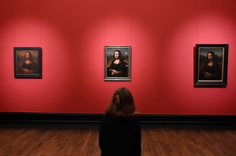 Tre repliche della Monna Lisa in una galleria in Germania