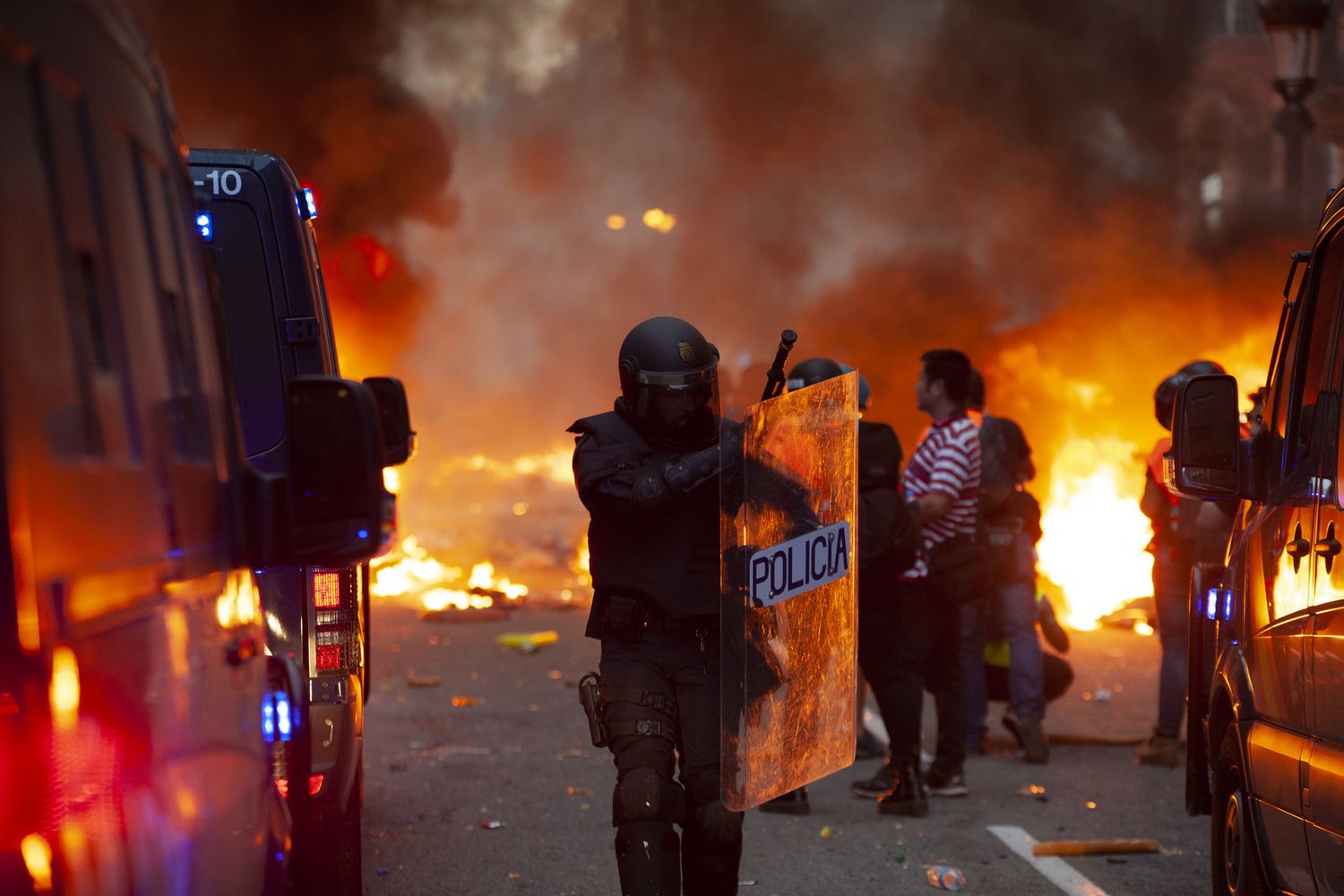 Scontri a Barcellona