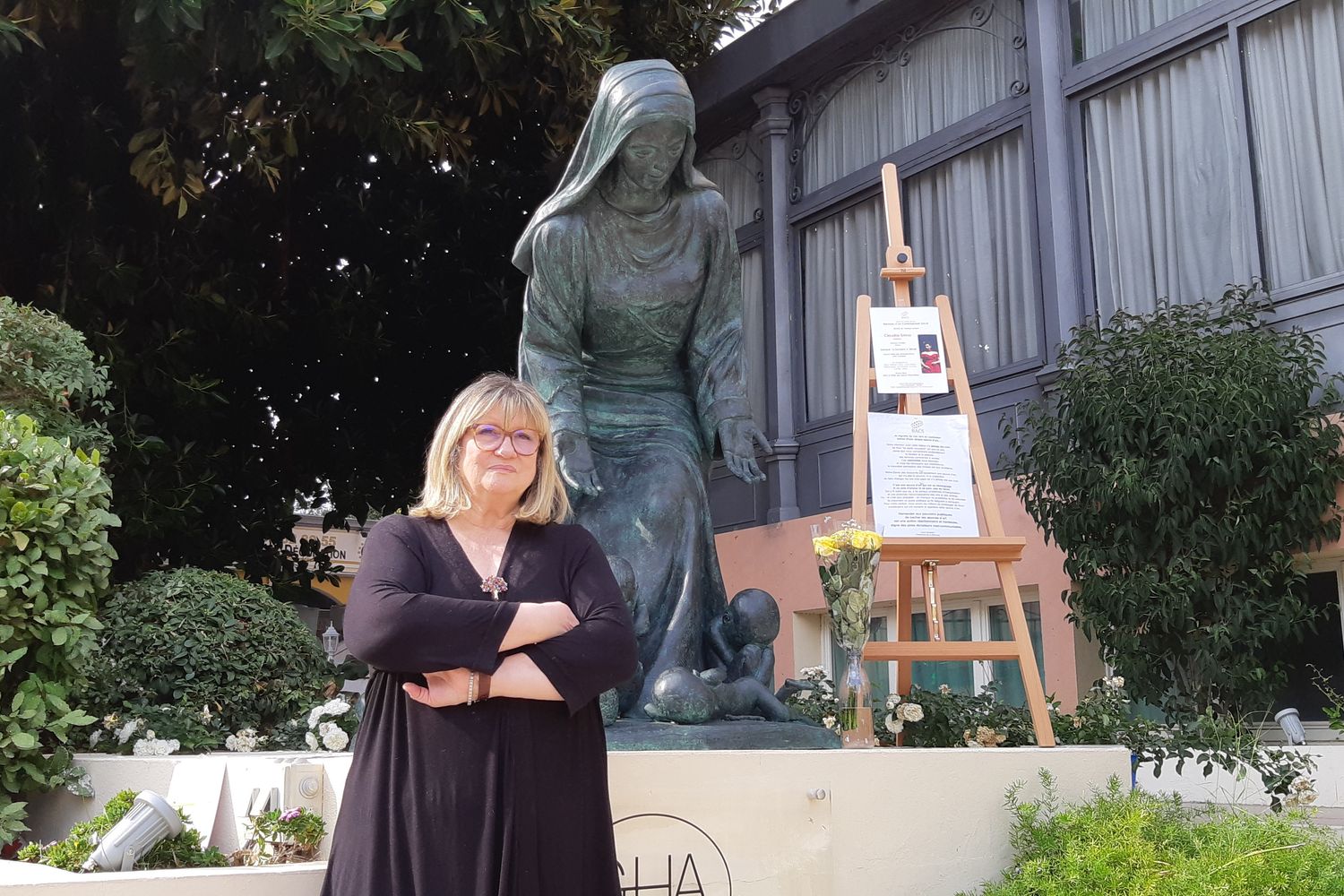 &nbsp;Liana Marabini davanti alla Vergine degli innocenti