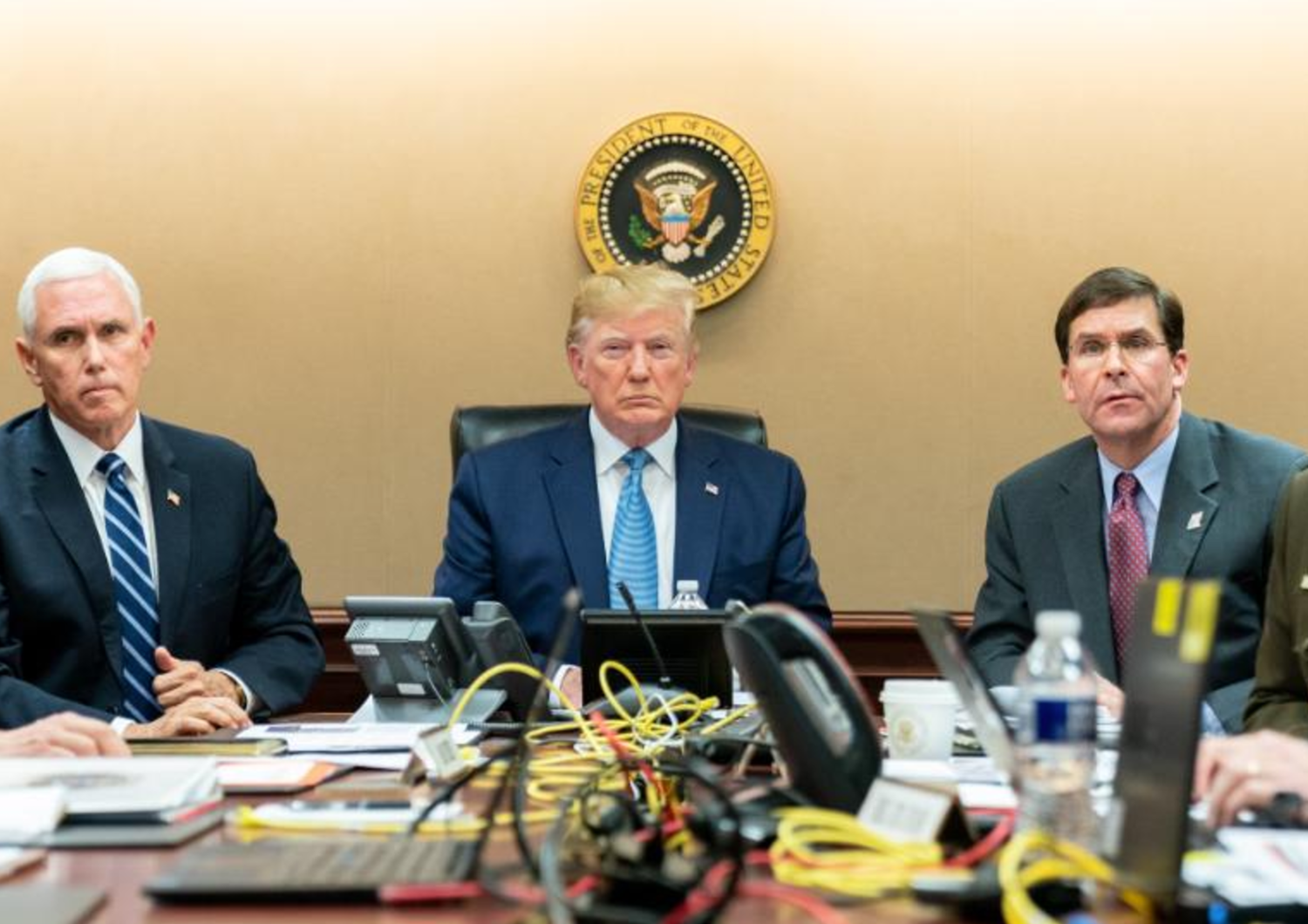 Donald Trump nella situation room&nbsp;