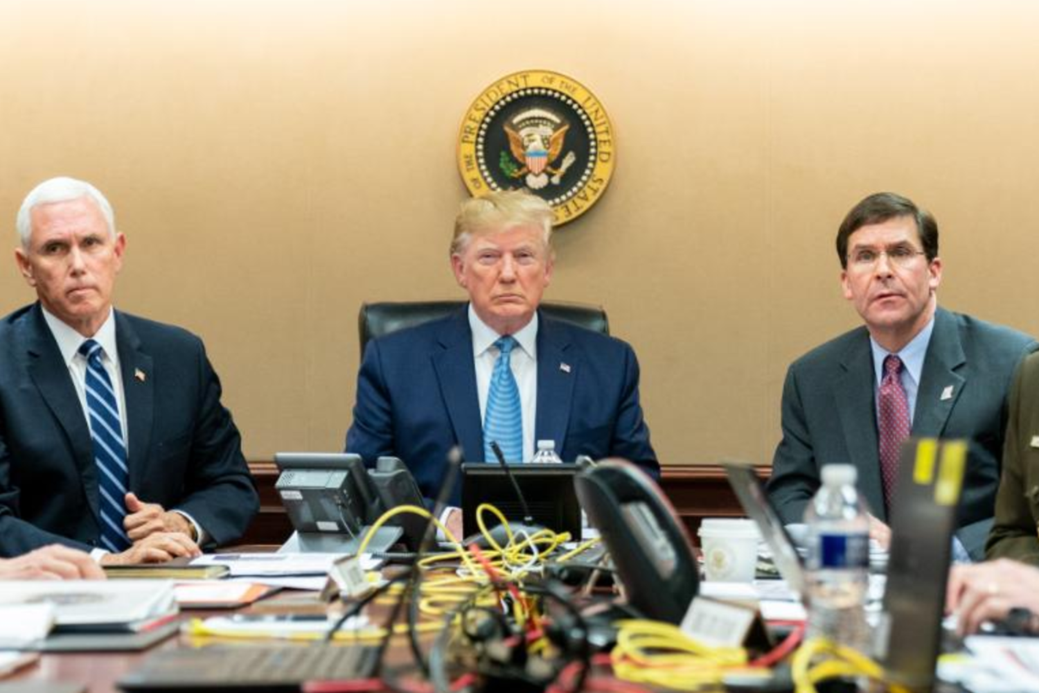 Donald Trump nella situation room&nbsp;