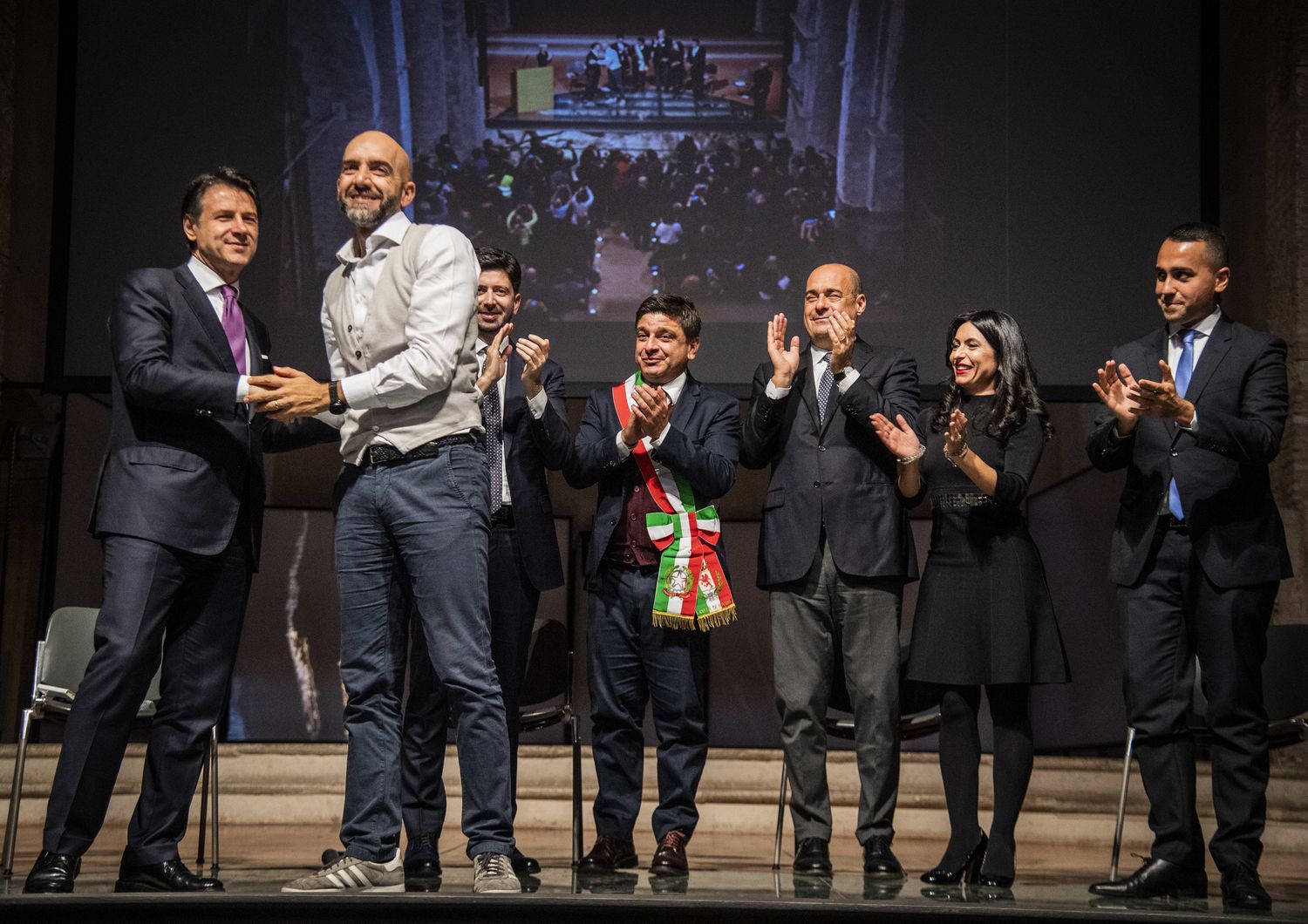 Giuseppe Conte, Vincenzo Bianconi, Roberto Speranza, Francesco De Rebotti, Nicola Zingaretti, Stefania Proietti e Luigi Di Maio&nbsp;