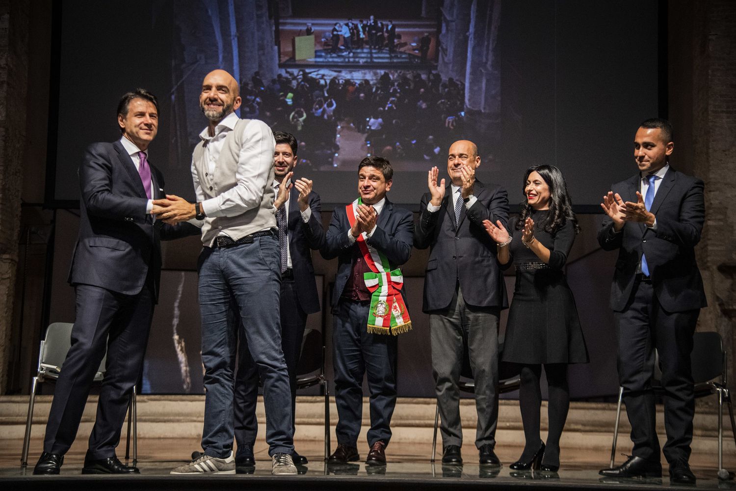 Giuseppe Conte, Vincenzo Bianconi, Roberto Speranza, Francesco De Rebotti, Nicola Zingaretti, Stefania Proietti e Luigi Di Maio&nbsp;