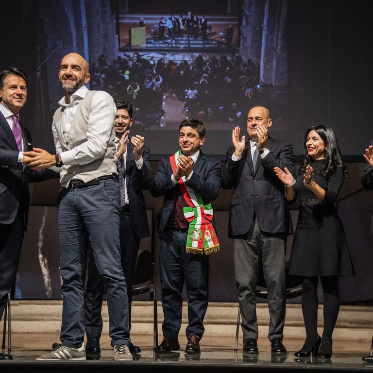 Giuseppe Conte, Vincenzo Bianconi, Roberto Speranza, Francesco De Rebotti, Nicola Zingaretti, Stefania Proietti e Luigi Di Maio&nbsp;