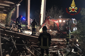La cascina nell'Alessandrino devastata dall'esplosione