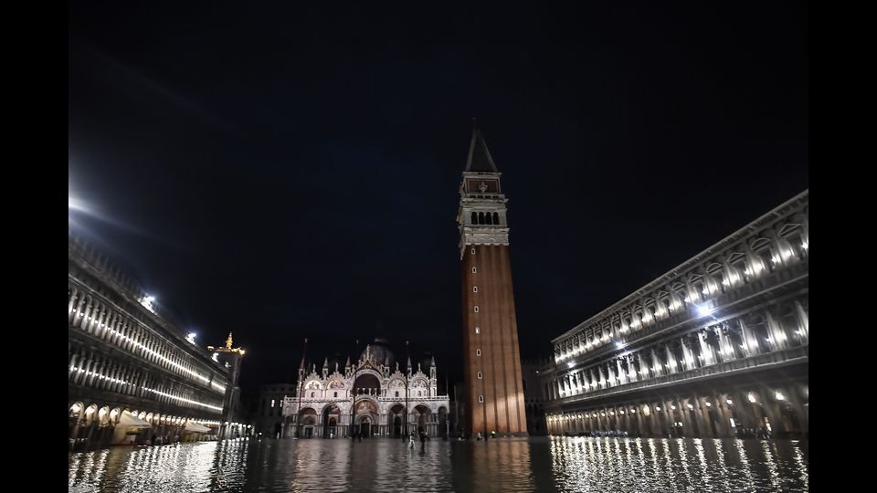 L'acqua alta a piazza San Marco