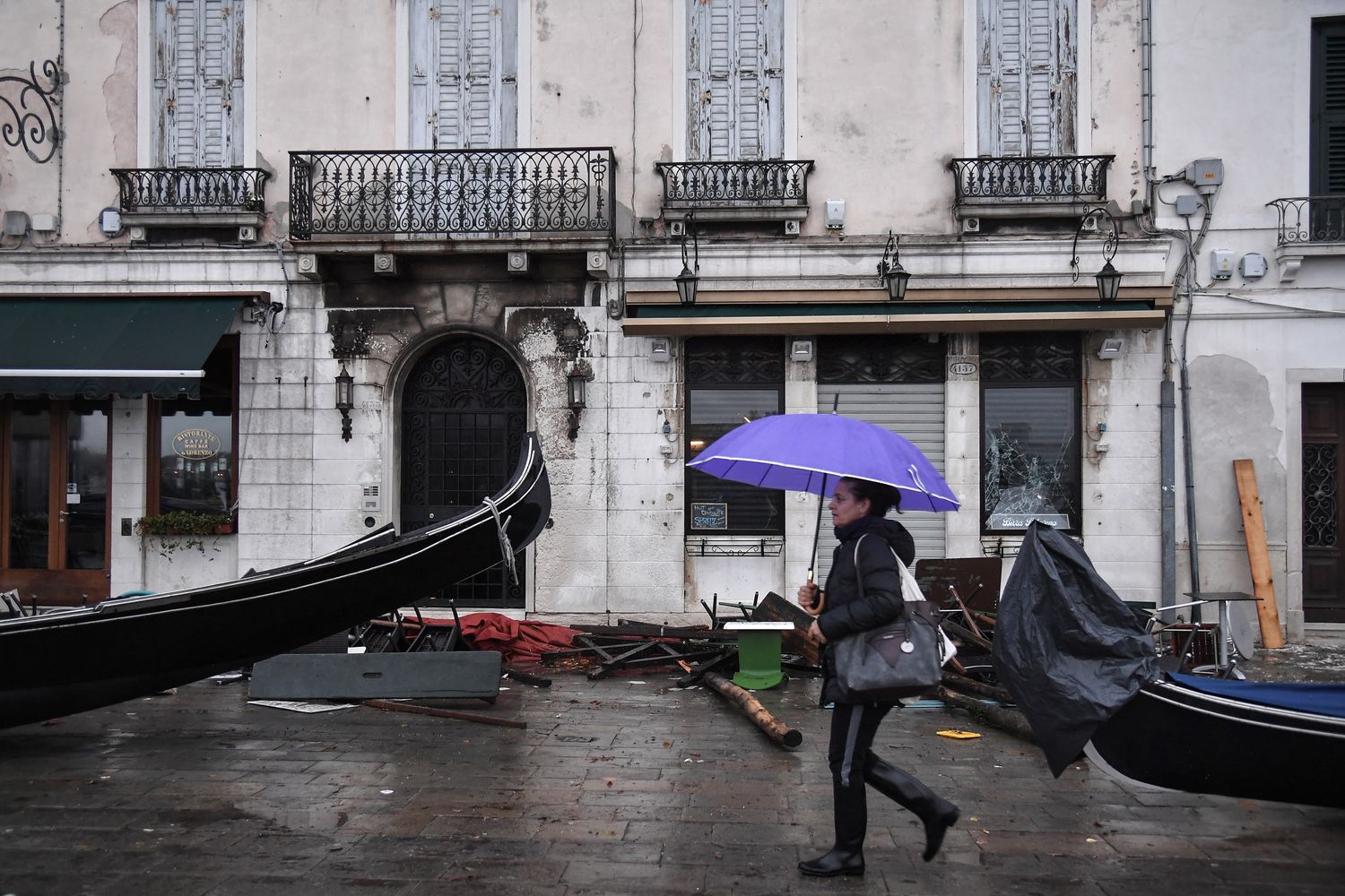 I danni dall'acqua alta a Venezia