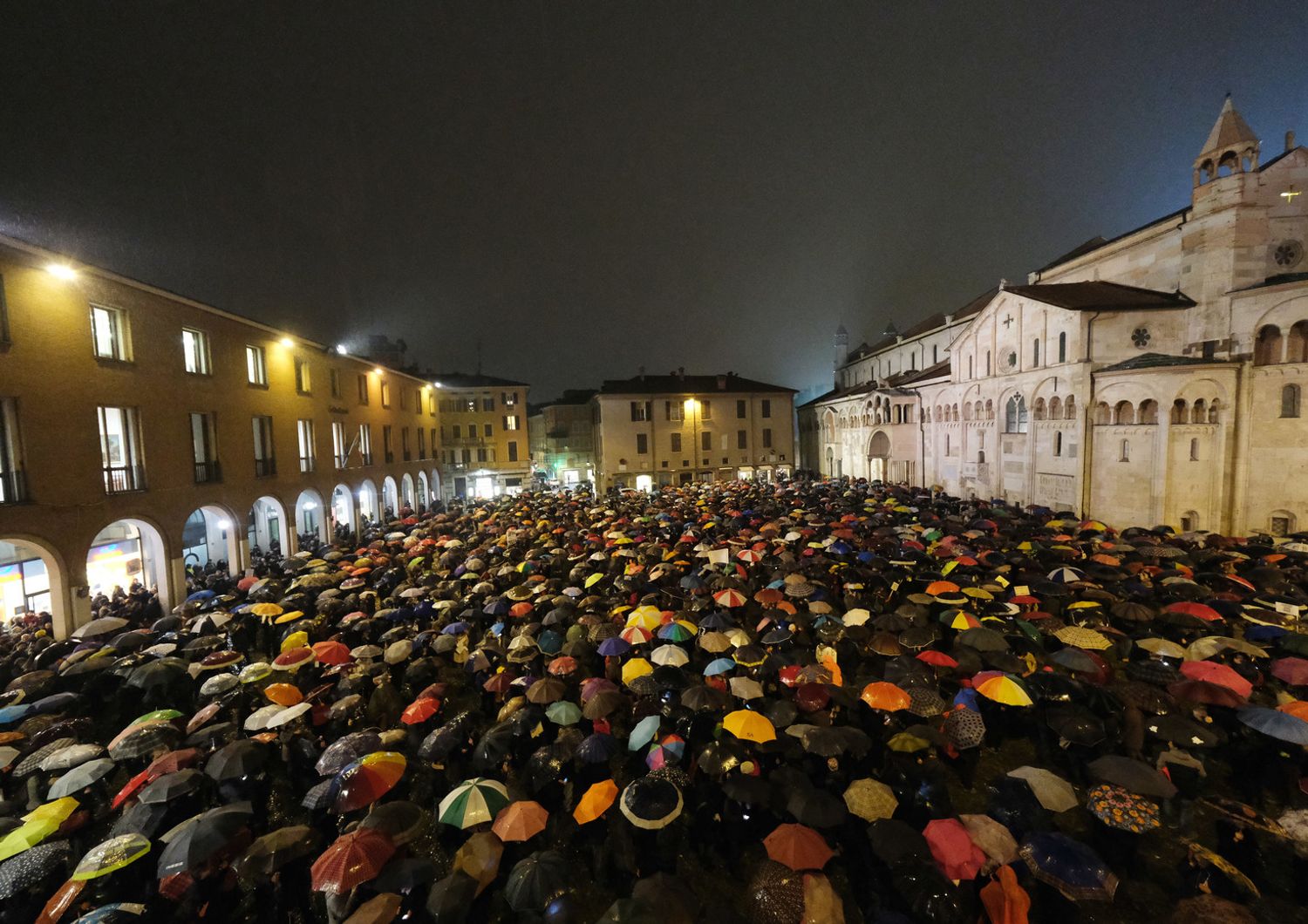 Le sardine a Modena