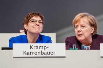 AKK e Angela Merkel