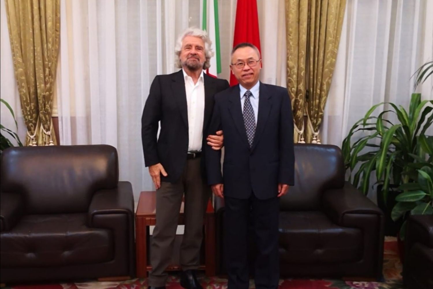 Beppe Grillo e Li Jinhua