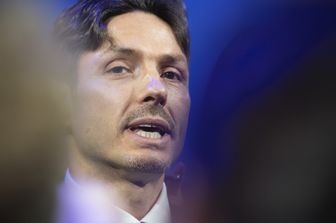 mediaset vivendi salta intesa