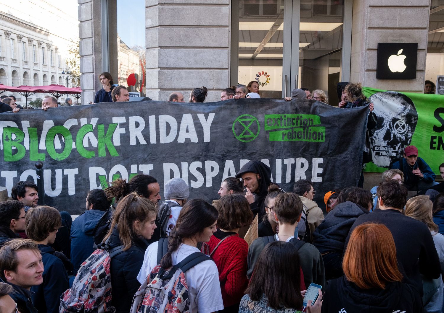 Manifestazioni contro il Black Friday