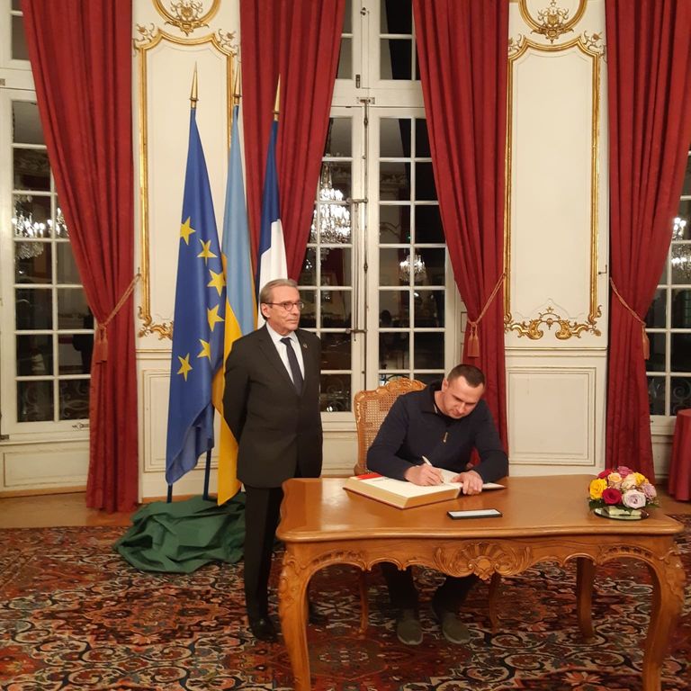 Il sindaco di Strasburgo Roland Ries, con premio Sakharov Oleg Sentsov&nbsp;