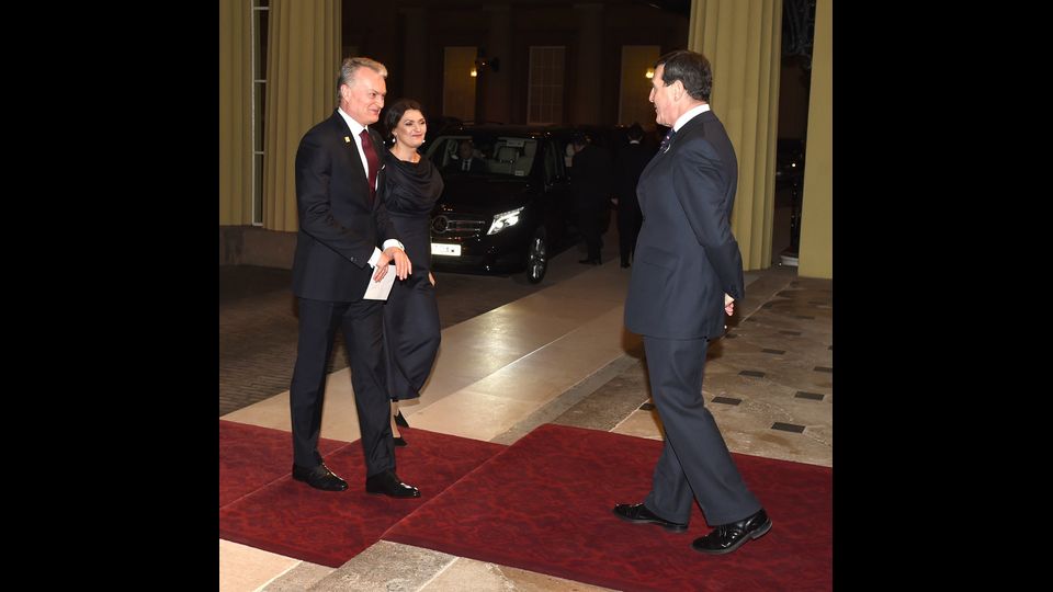 Gitanas Nauseda,presidente della Lituania, con la moglie Diana Nausediene e Anthony Charles Richards