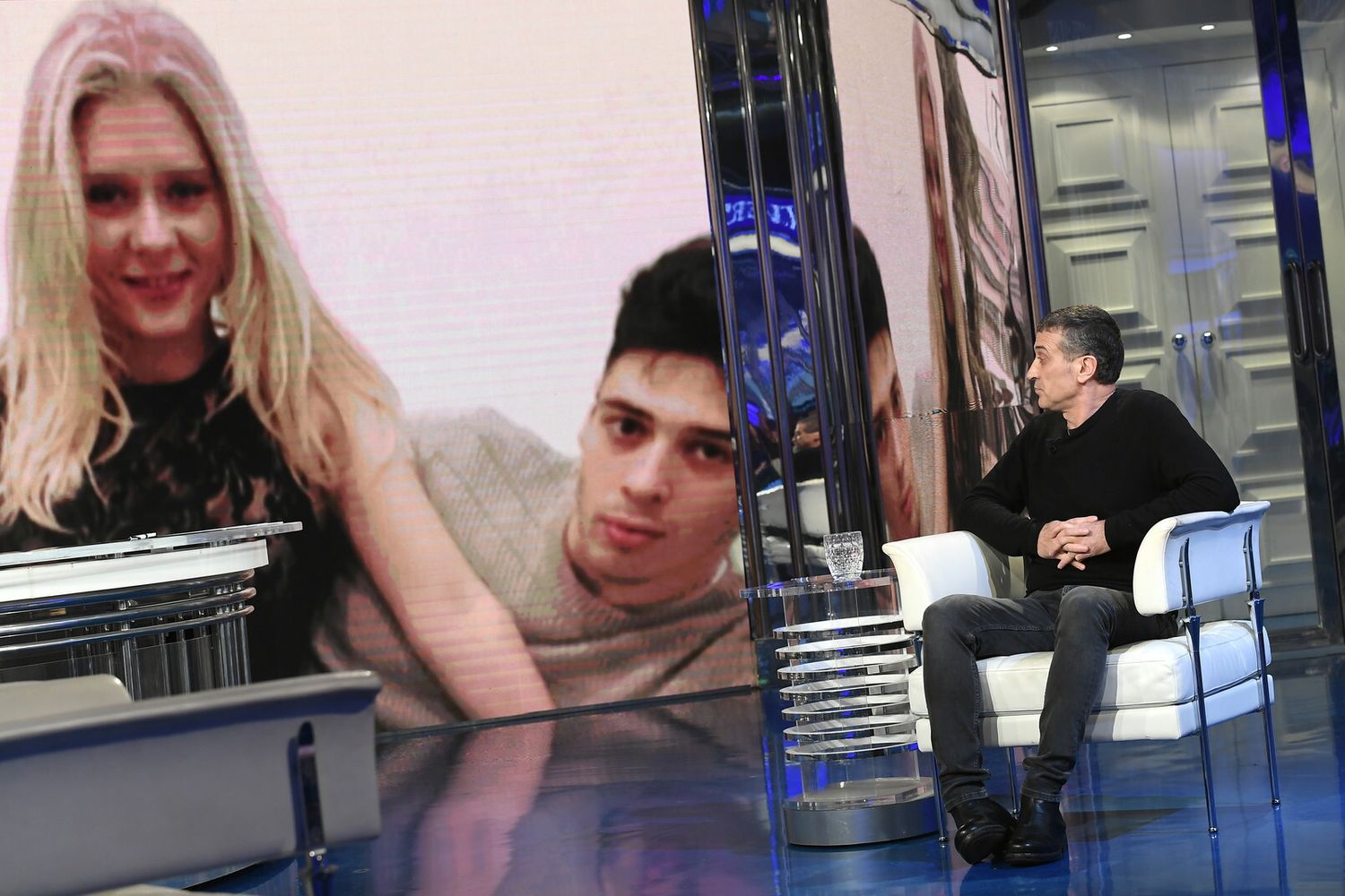 Il pap&agrave; di Luca, Alfonso Sacchi sullo sfondo un&rsquo;immagine della fidanzata del figlio Anastasiya&nbsp;