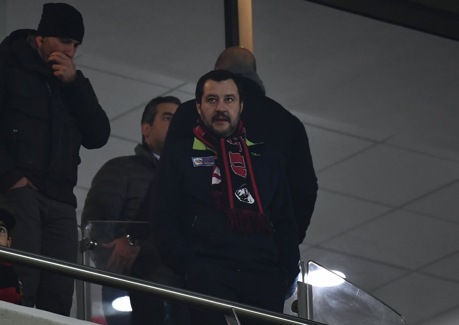 Matteo Salvini con la sciarpa del Milan