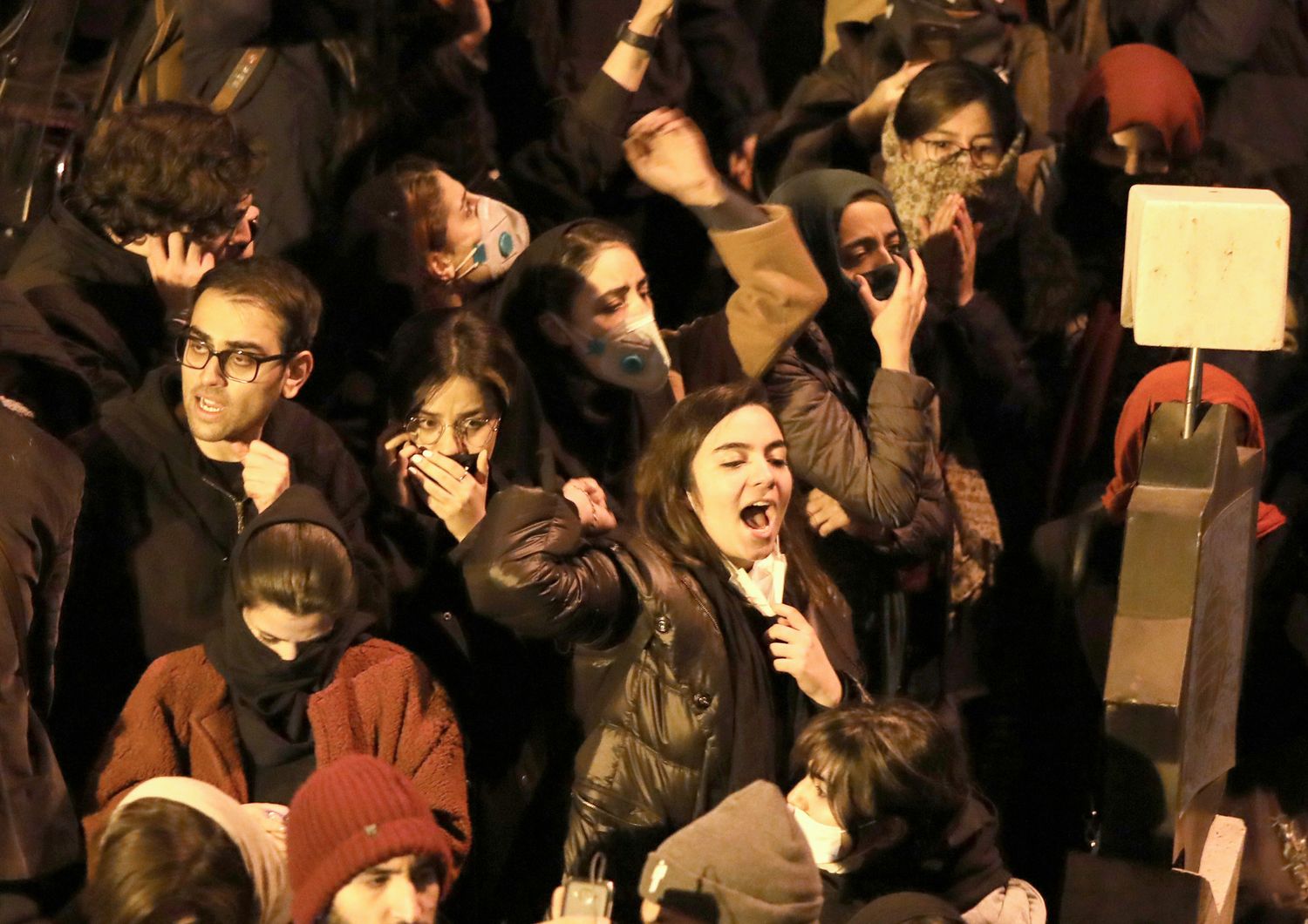 Studenti iraniani manifestano a Teheran