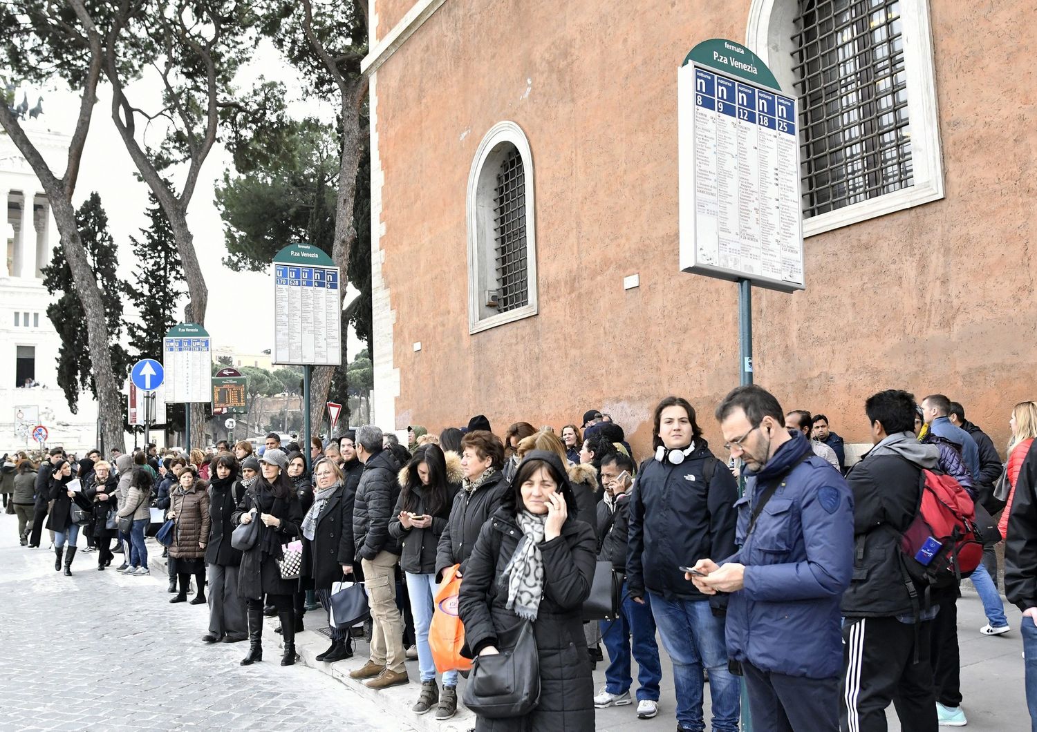 tempi attesa bus&nbsp;&nbsp;roma mondo