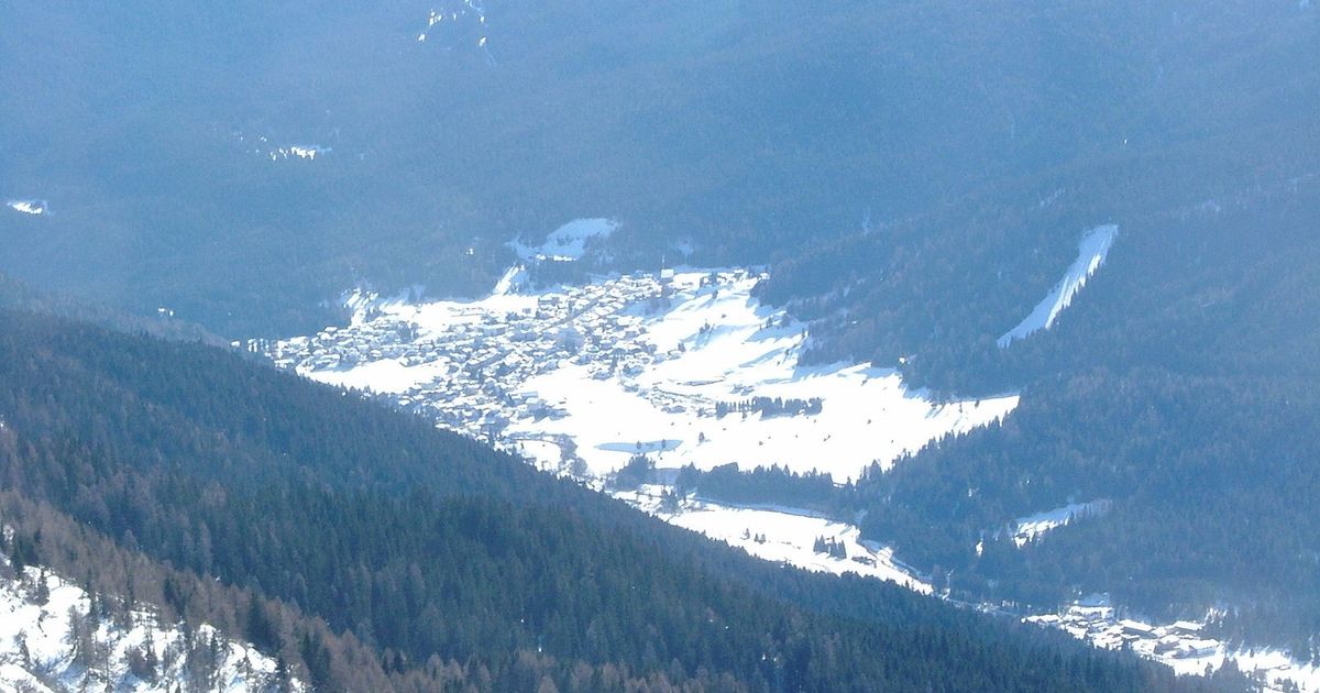Scivola sul ghiaccio e precipita in Cadore, morto escursionista di 18 anni