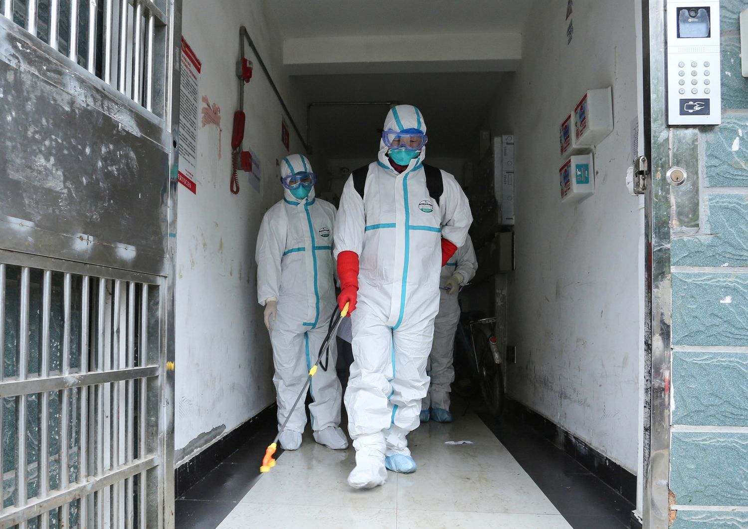 Disinfezione in un quartiere residenziale di Ruichang