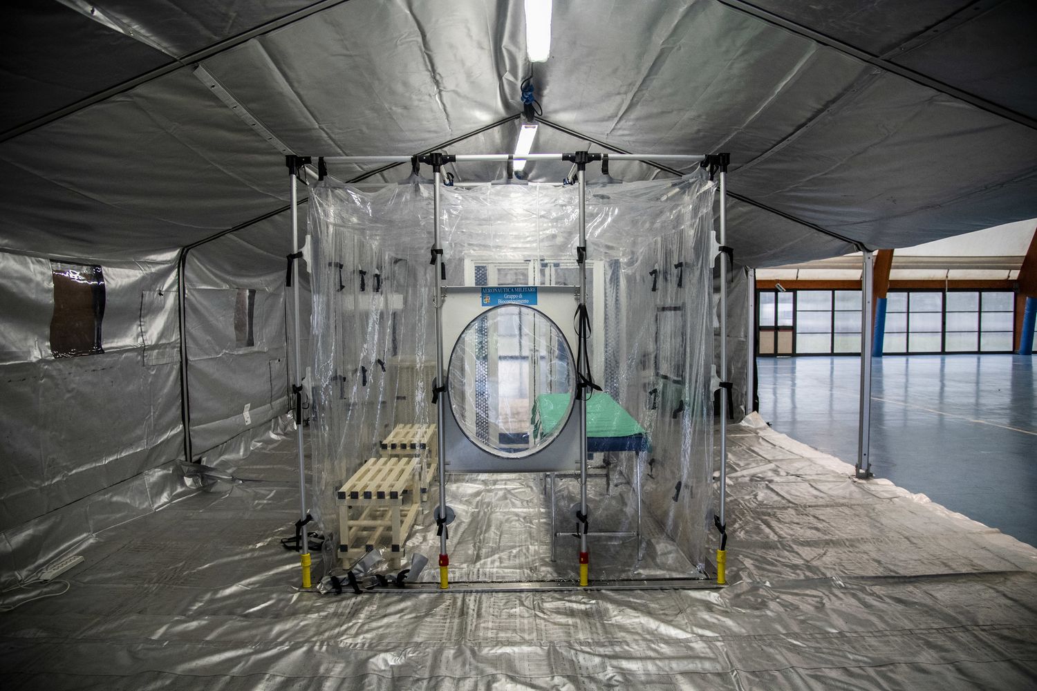 La struttura di biocontenimento allestita a Pratica di Mare