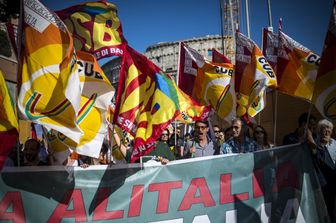 Manifestazione a sostegno dei lavoratori Alitalia, Almaviva e Aci informatica che vivono momenti di crisi aziendale&nbsp;
