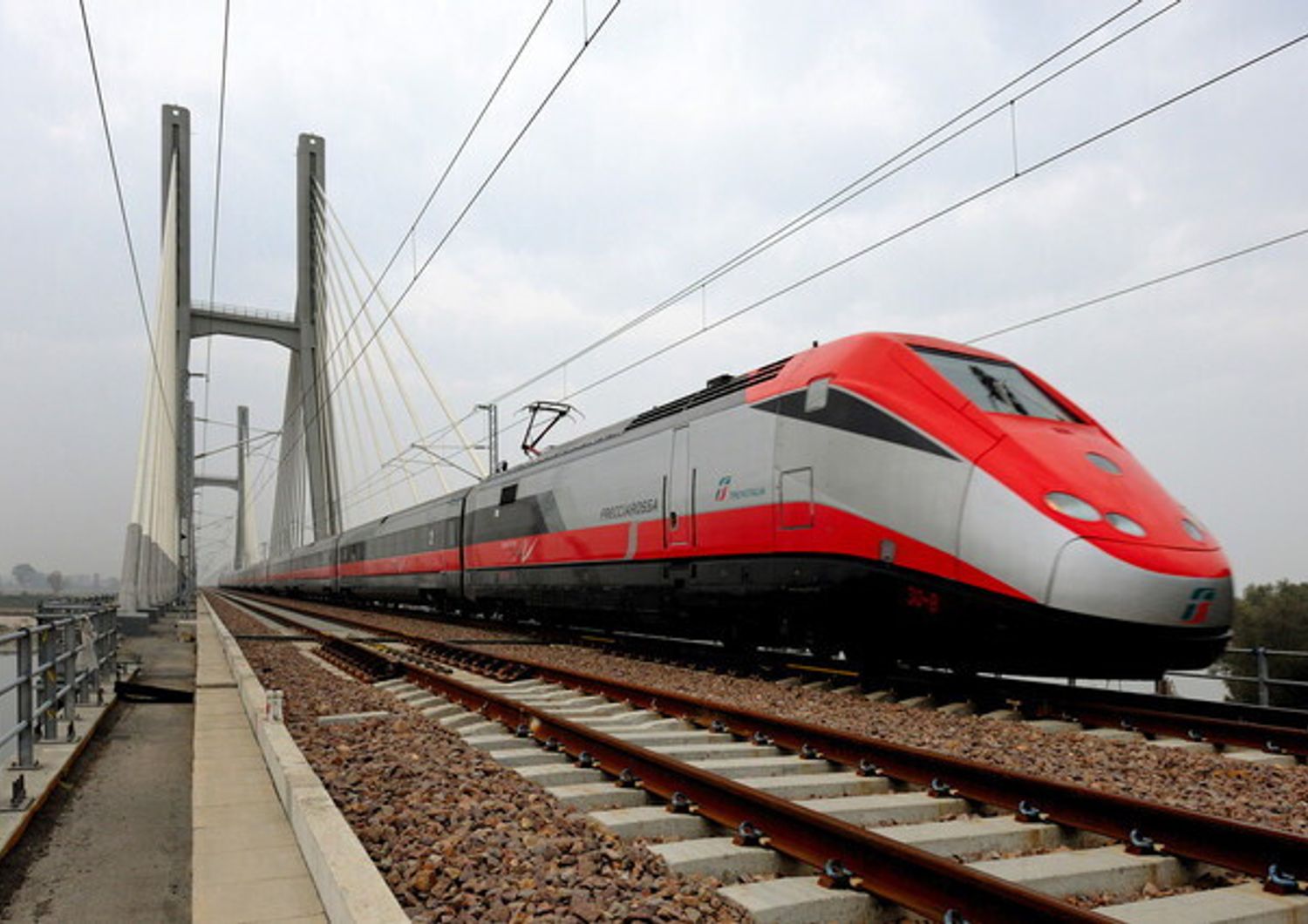 Un Frecciarossa sulla linea Milano-Bologna