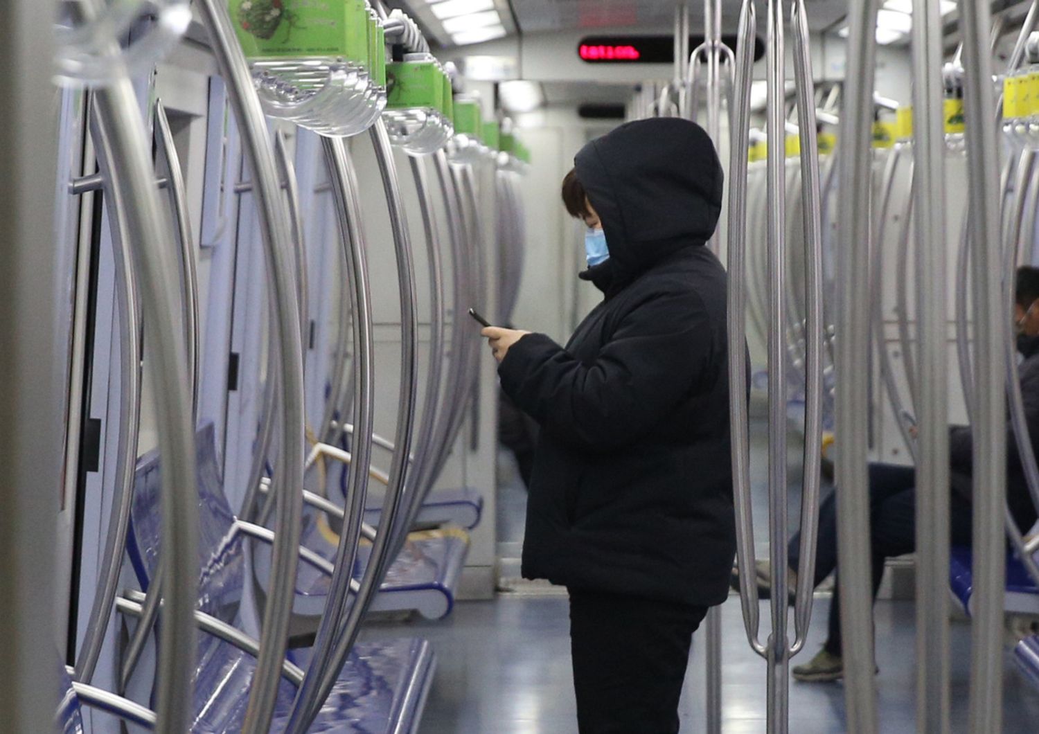 Una scena della metropolitana di Pechino