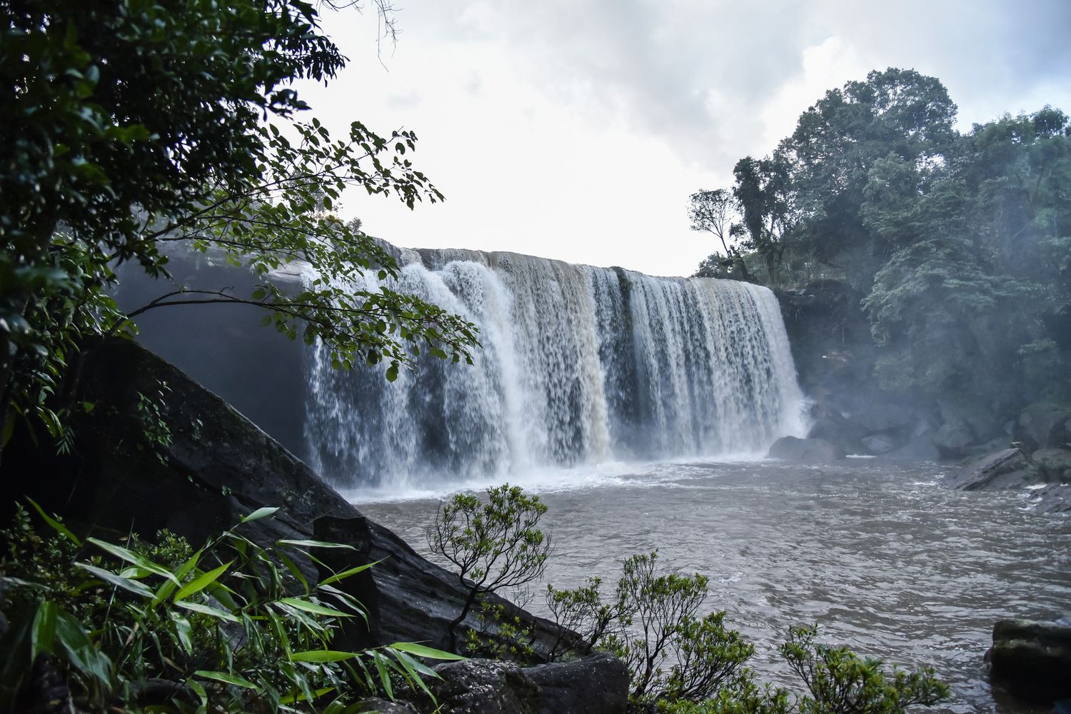 Le cascate di Krang Suri sulle colline di Jaintia, nel distretto indiano di Meghalaya
