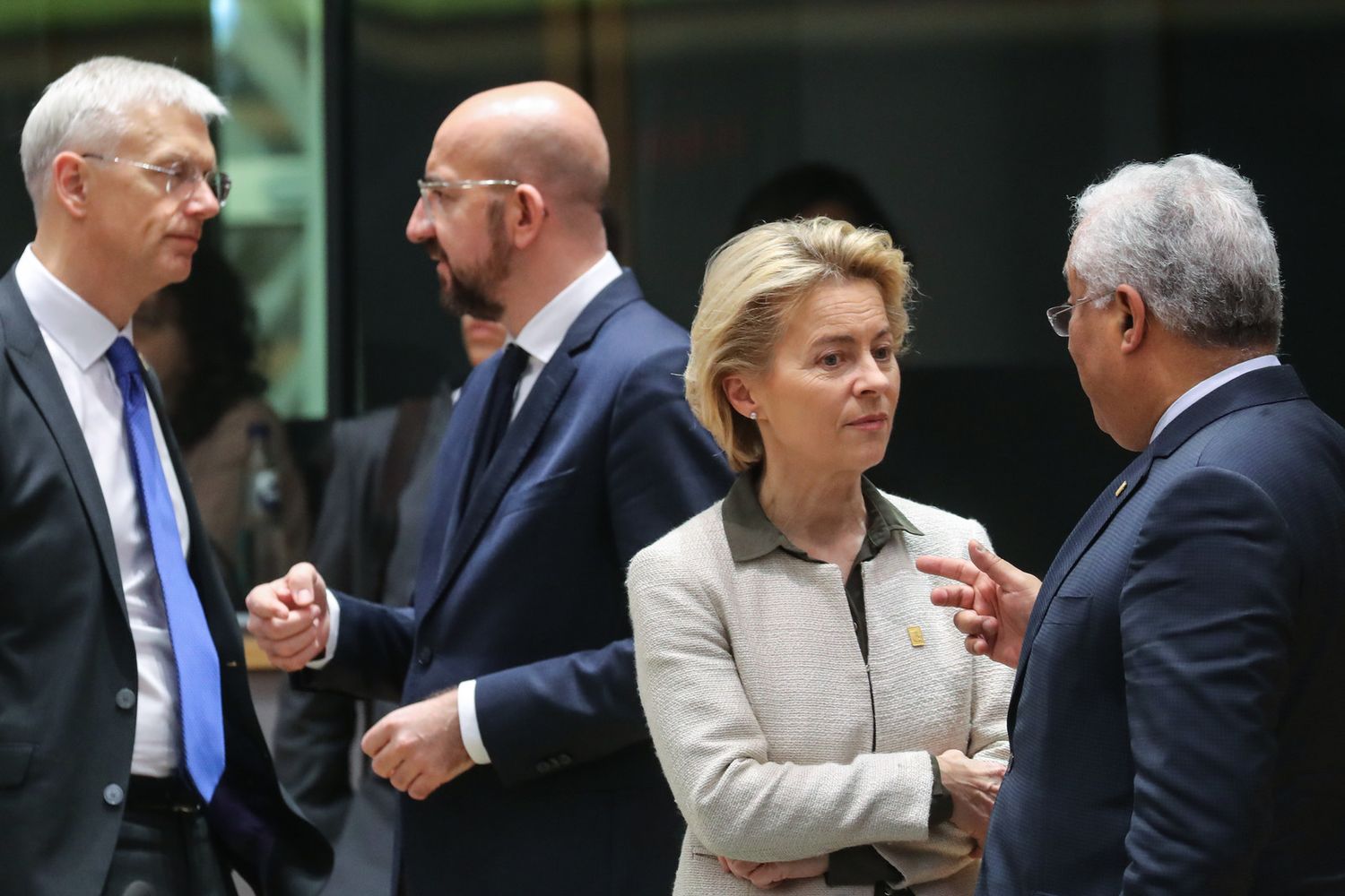 Karins, Michel, Von der Leyen e Costa