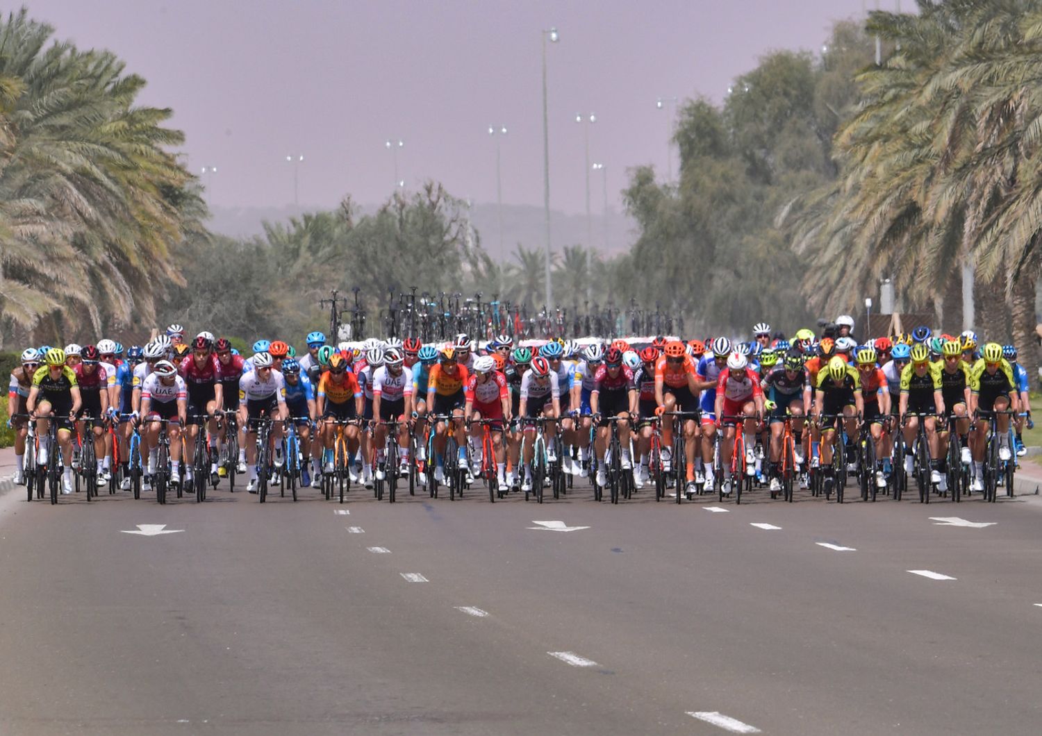 Coronavirus ciclisti italiani positivi Tour Emirati
