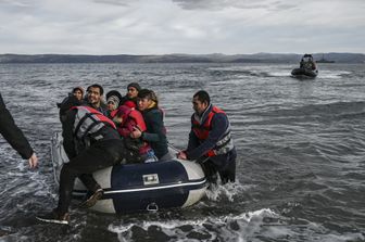 Profughi afghani arrivano in Grecia dalla Turchia