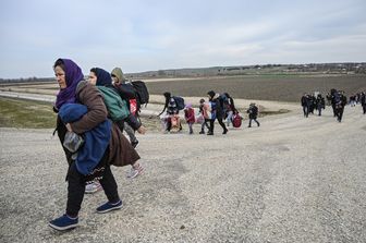 Profughi diretti in Europa attraverso la Turchia