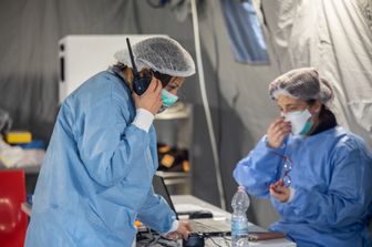 Un triage allestito in un ospedale attrezzato per il coronavirus