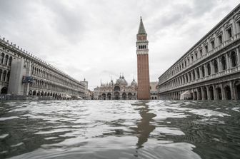 &nbsp;Piazza San Marco durante l'acqua alta del 19 novembre 2019 a Venezia.