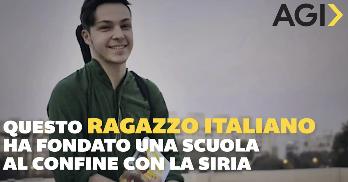 Un ragazzo italiano ha fondato una scuola per i bimbi profughi