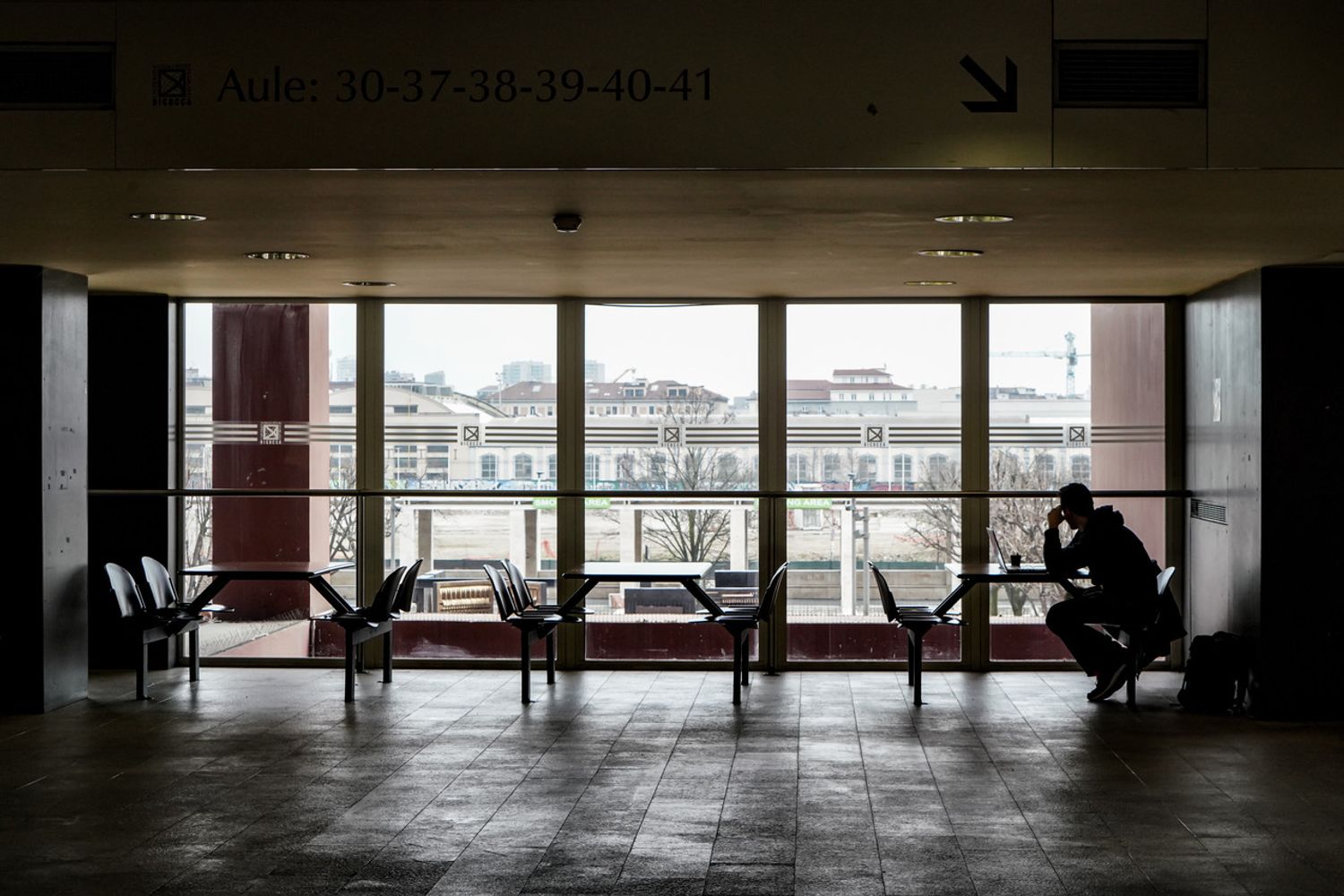 Lezioni online per gli studenti di UniBicocca chiusa a causa delle misure di sicurezza contro la diffusione di coronavirus