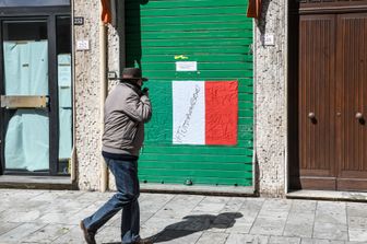 Negozi chiusi per il decreto sul coronavirus, A rischio le botteghe nei piccoli centri