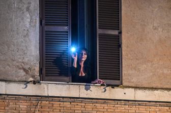 flash mob luminarie balconi roma