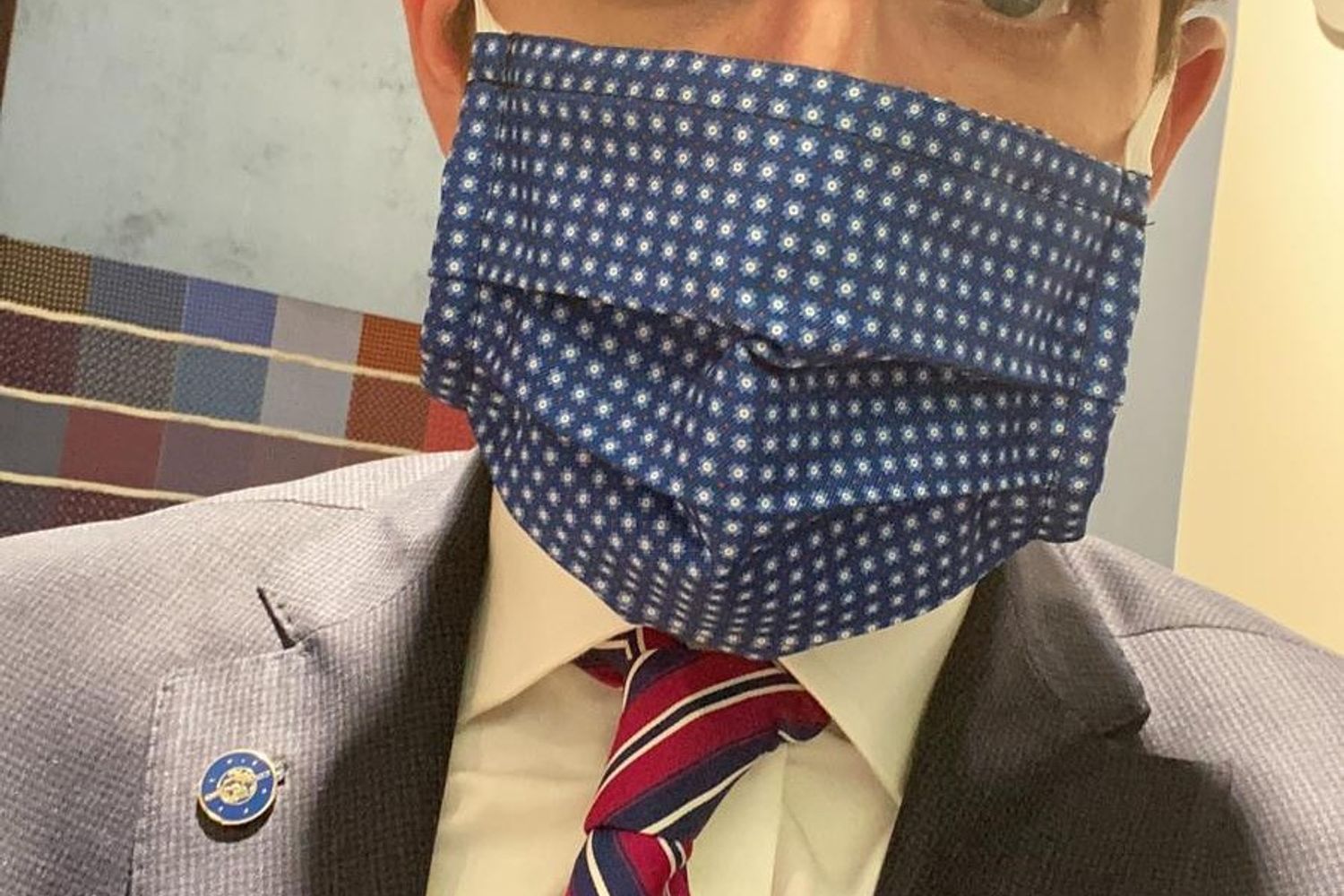 Una mascherina prodotta dalla ditta Talarico