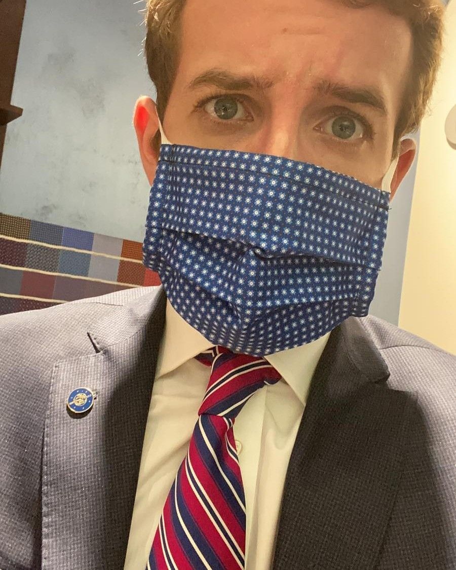 Una mascherina prodotta dalla ditta Talarico