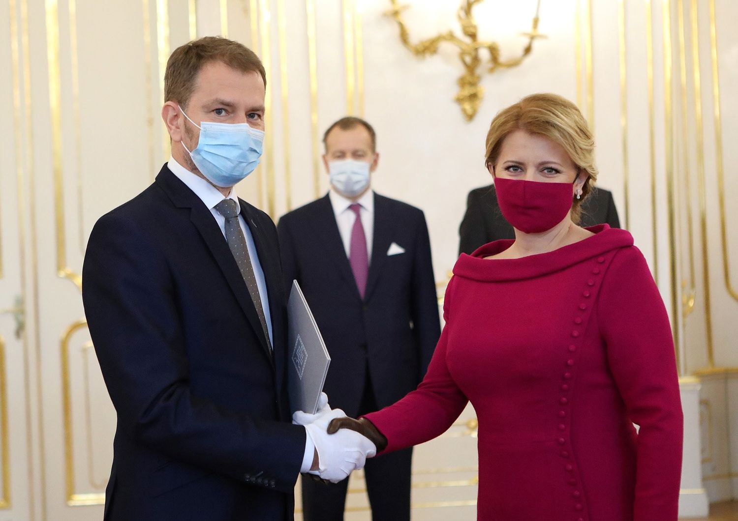 Il neo premier Slvocacco Igor Matovic e la presidente Zuzana Caputova&nbsp;