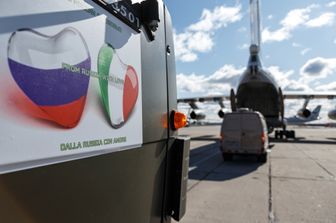 La partenza degli aiuti destinati all'Italia nella missione &quot;dalla Russia con amore&quot; nella lotta al coronavirus