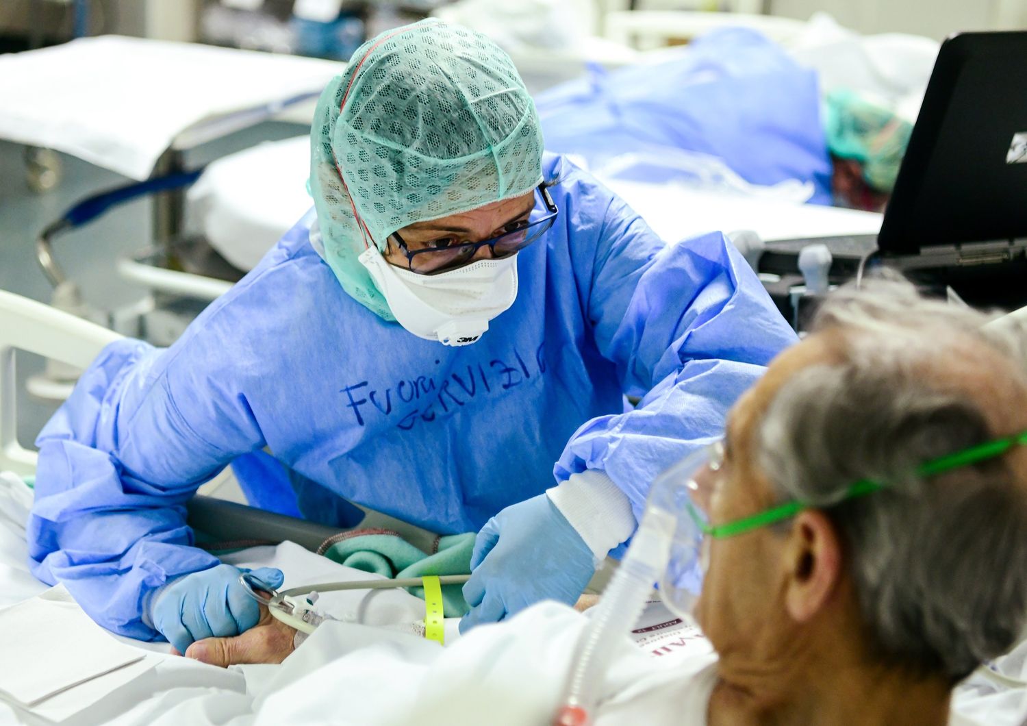 coronavirus curva contagi morti guariti
