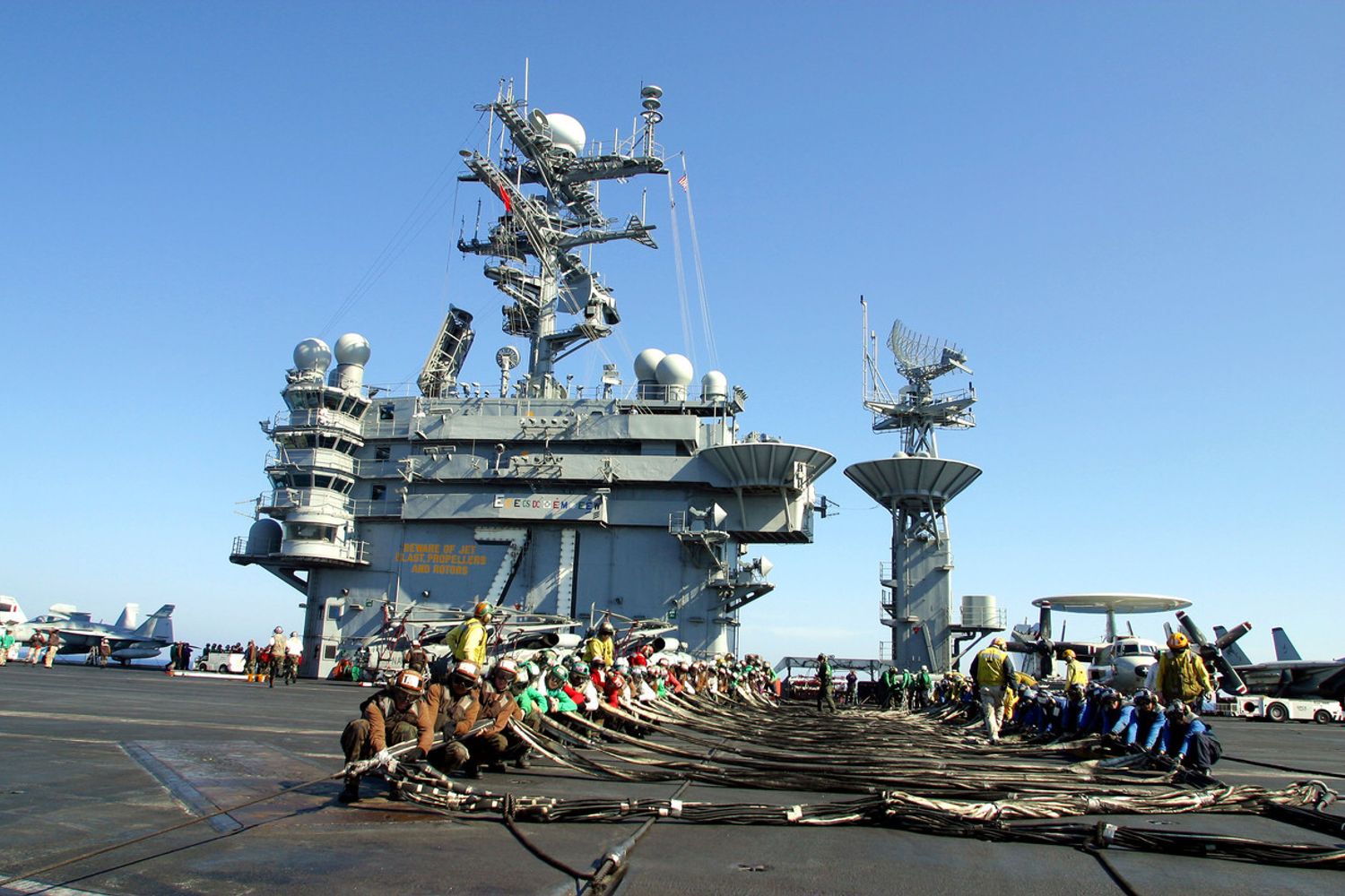 &nbsp;Esercitazione a bordo della portaerei Uss Theodore Roosevelt
