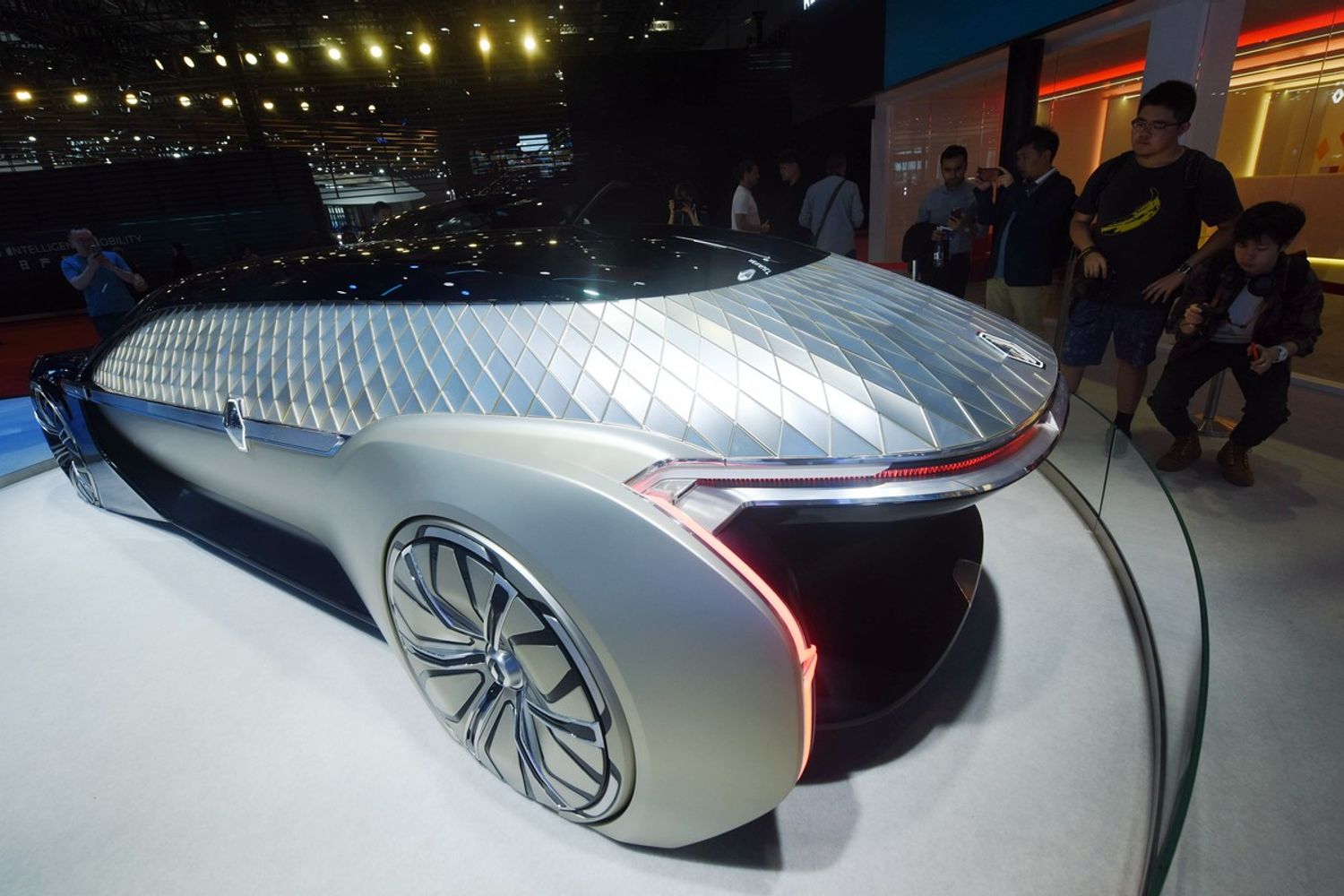 La concept car elettrica Sa Ez-Ultimo sviluppata in Cina da Renault