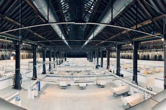 L'ospedale da campo allestito alle Ogr di Torino